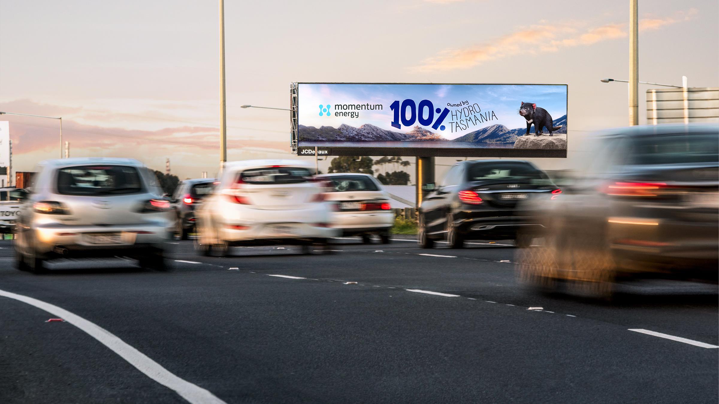 Momentum_100percent_OOH_2.jpg