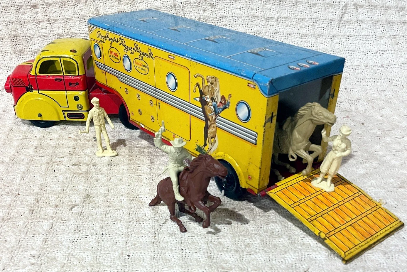 MCRRTRUCKa.jpg