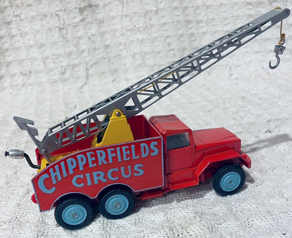 Corgi 1/50 Chipperfields Circus Vehicles Set Land Rover