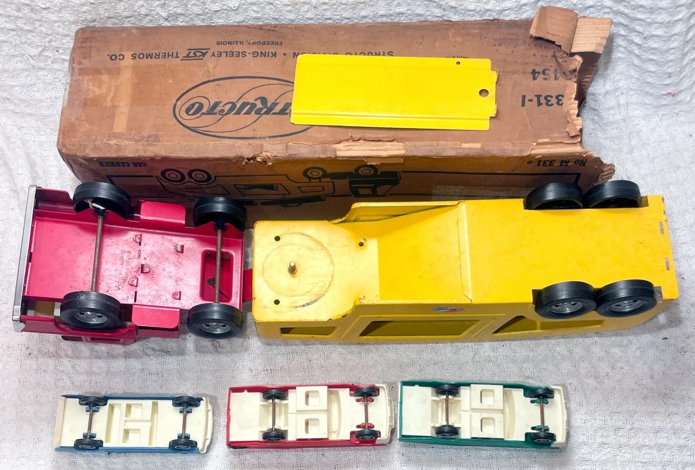 ST331aAUTOCARRIEROBg.jpg