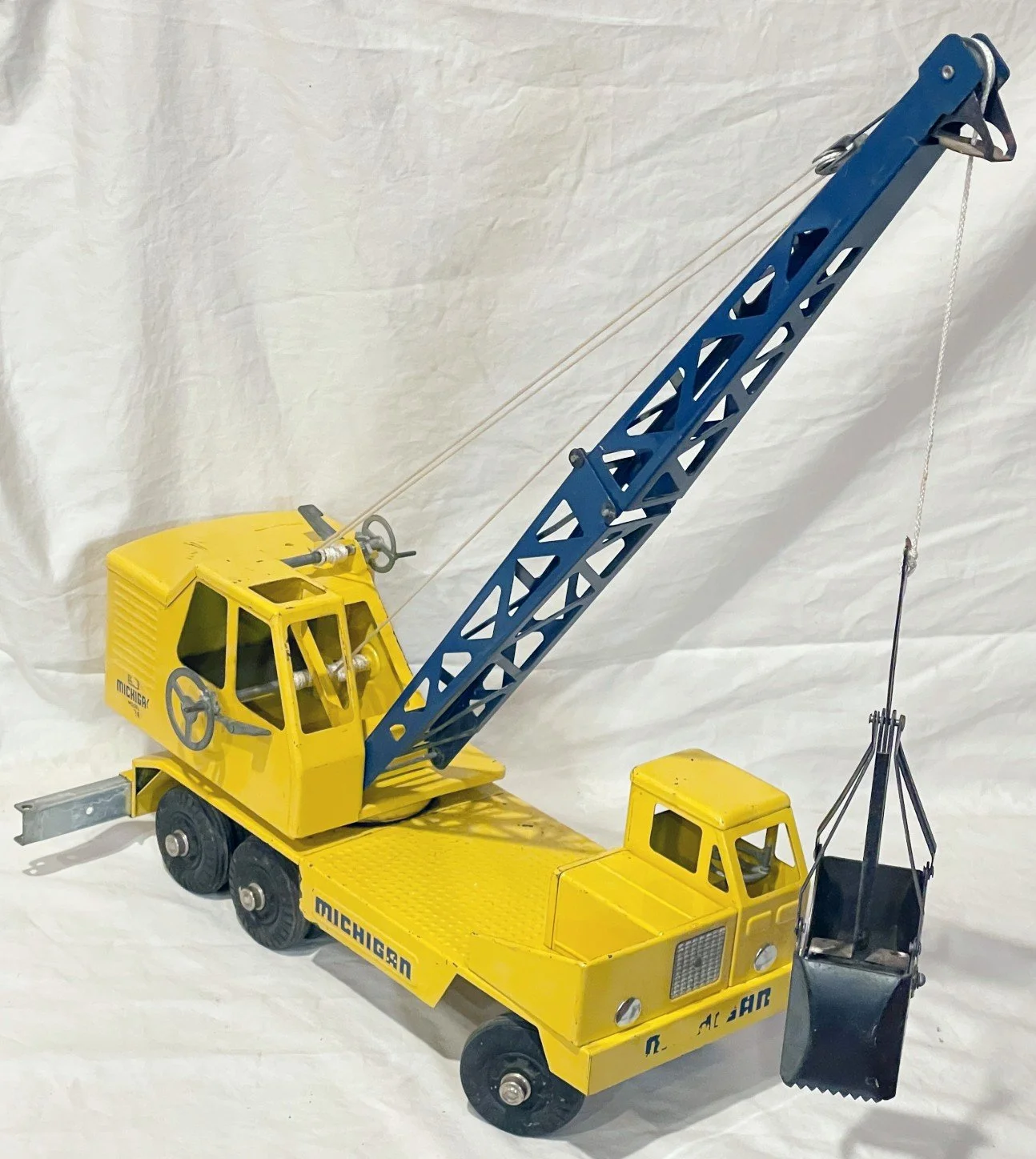 NLMICHCRANE.jpg
