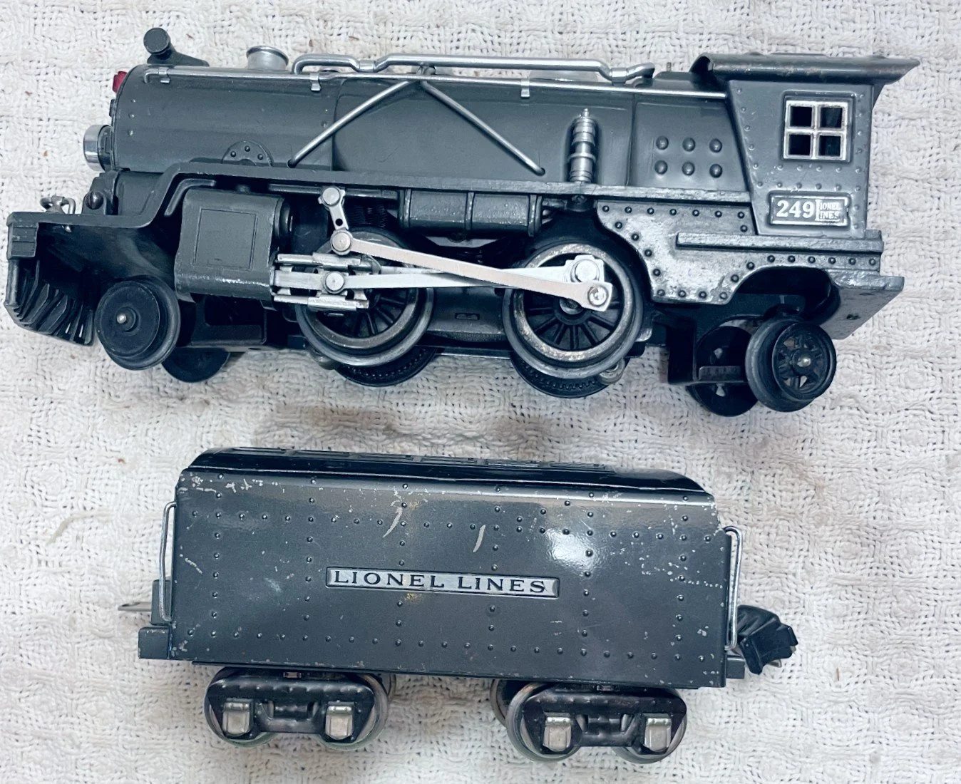 L249EGMb.jpg