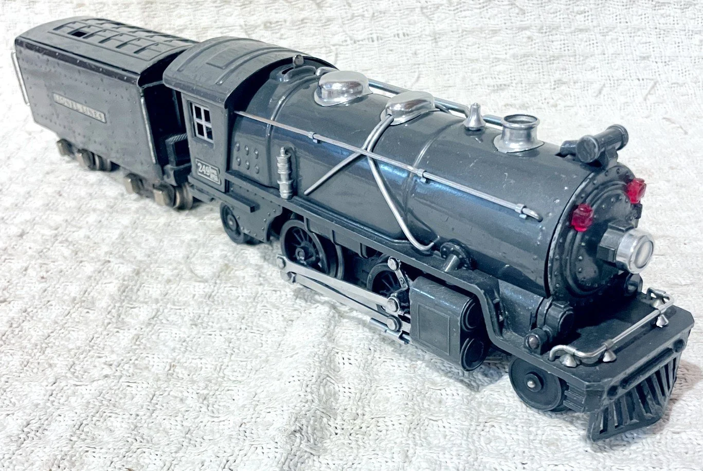 L249EGM.jpg
