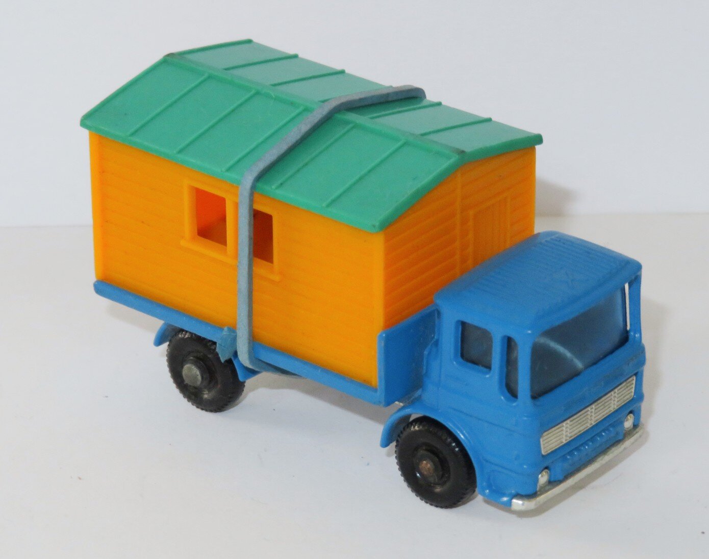 MB60B.jpg