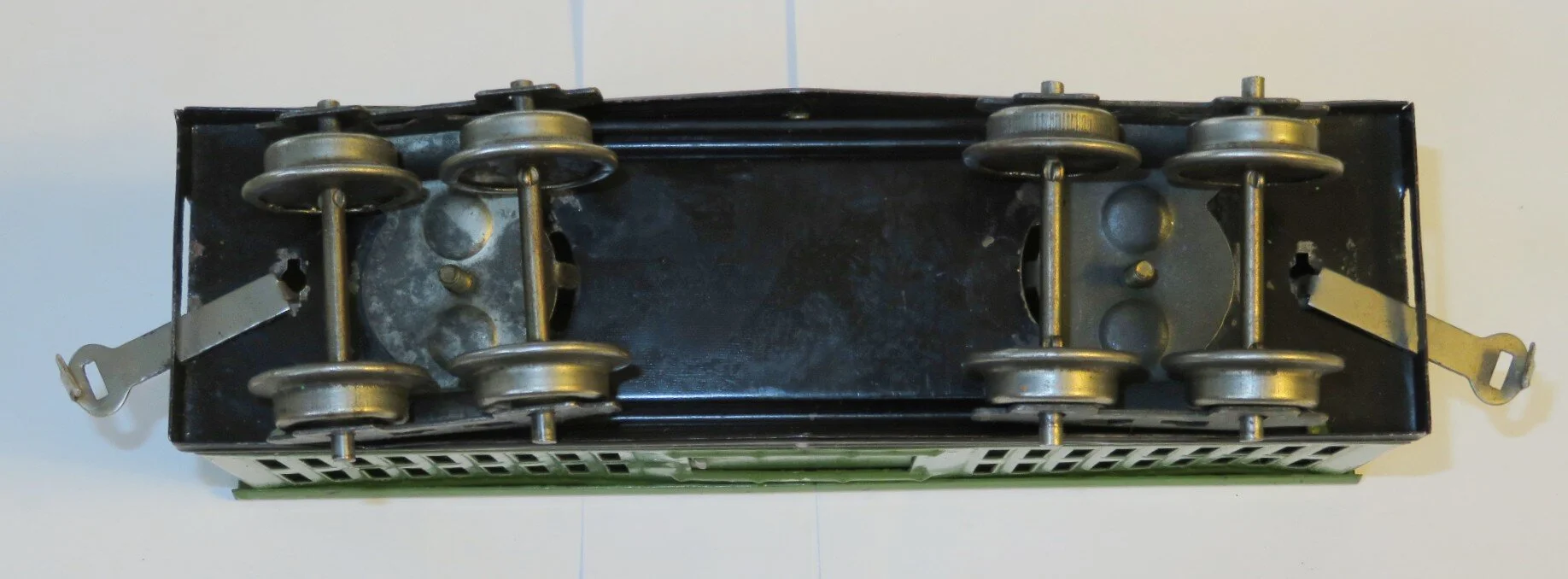 L821c.jpg