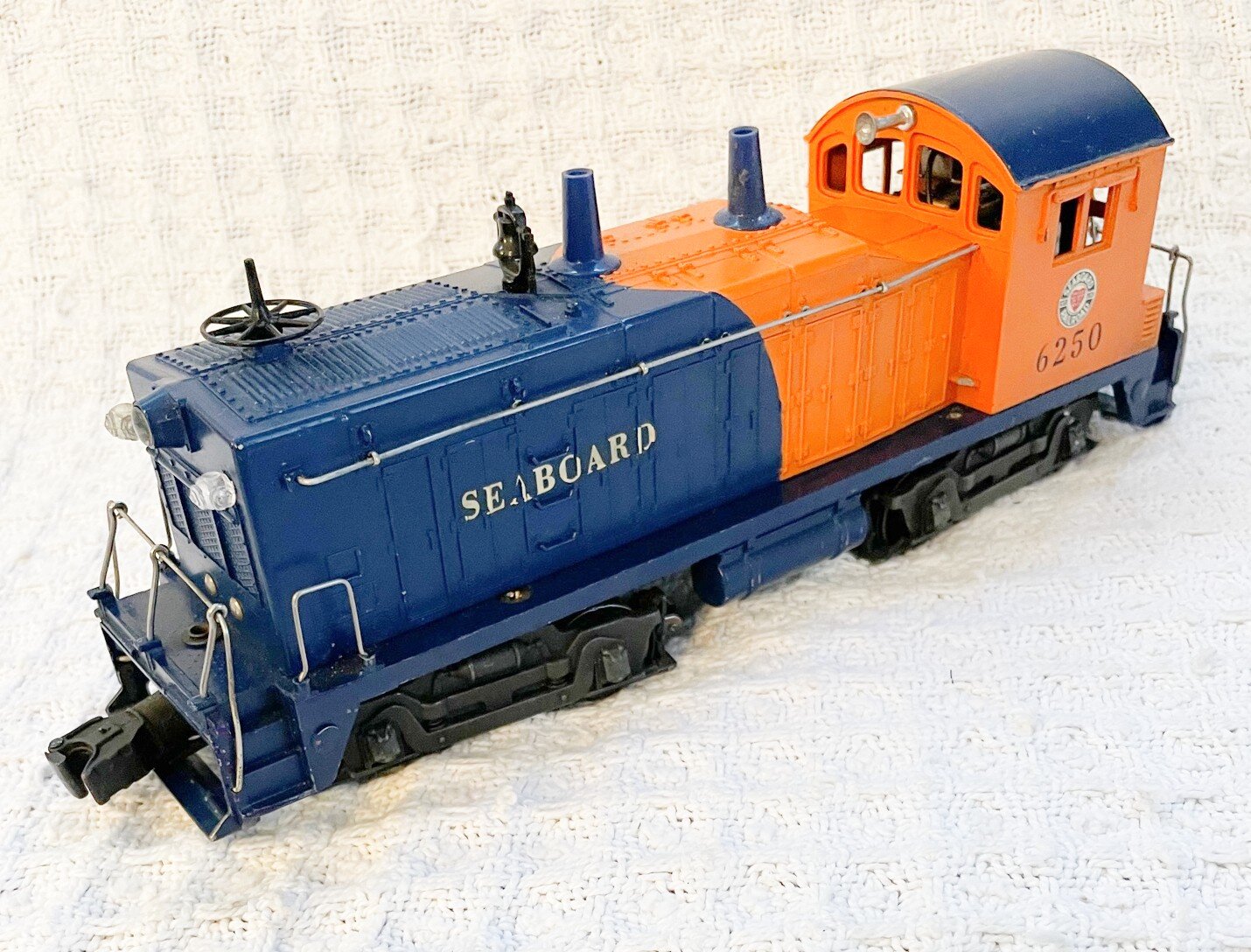 LIONEL PART 6250 PAIR OF BLUE STACKS FOR SEABOARD SWITCHER 