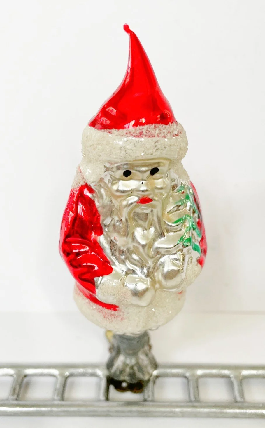 SANTAGLASS.jpg