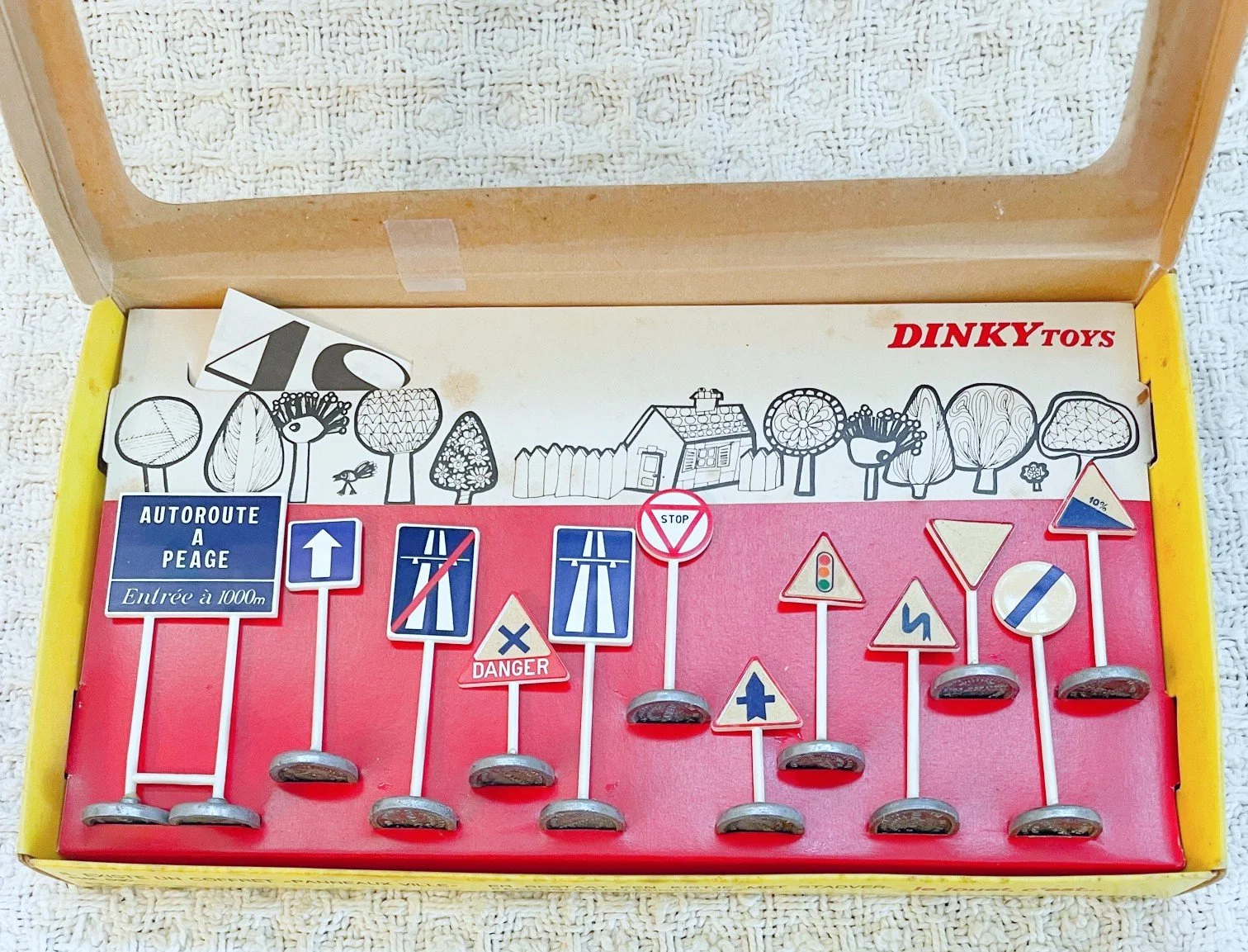DK593b.jpg