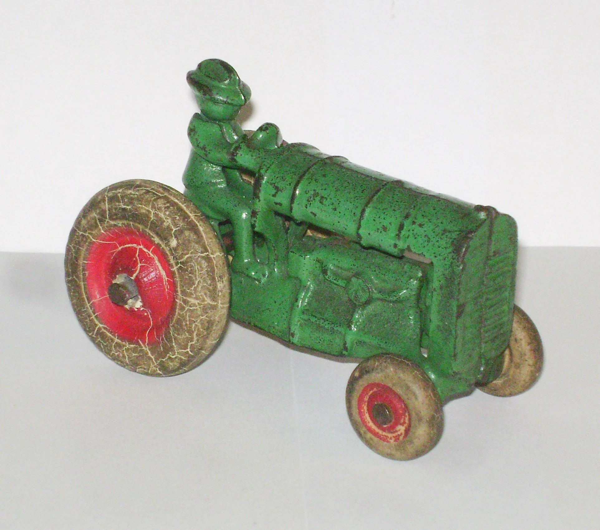 ACTRACTOR.jpg
