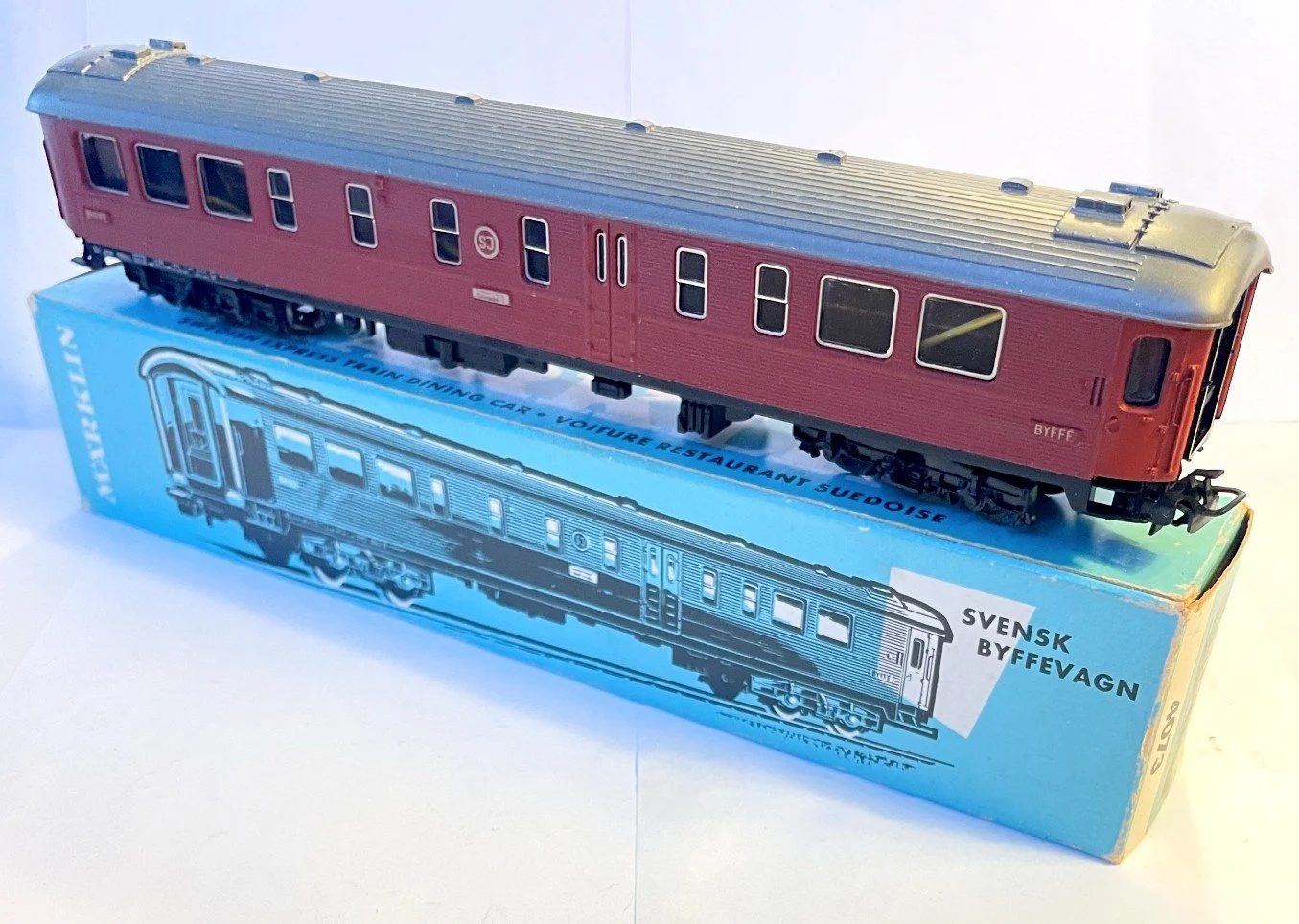 MK4073.jpg