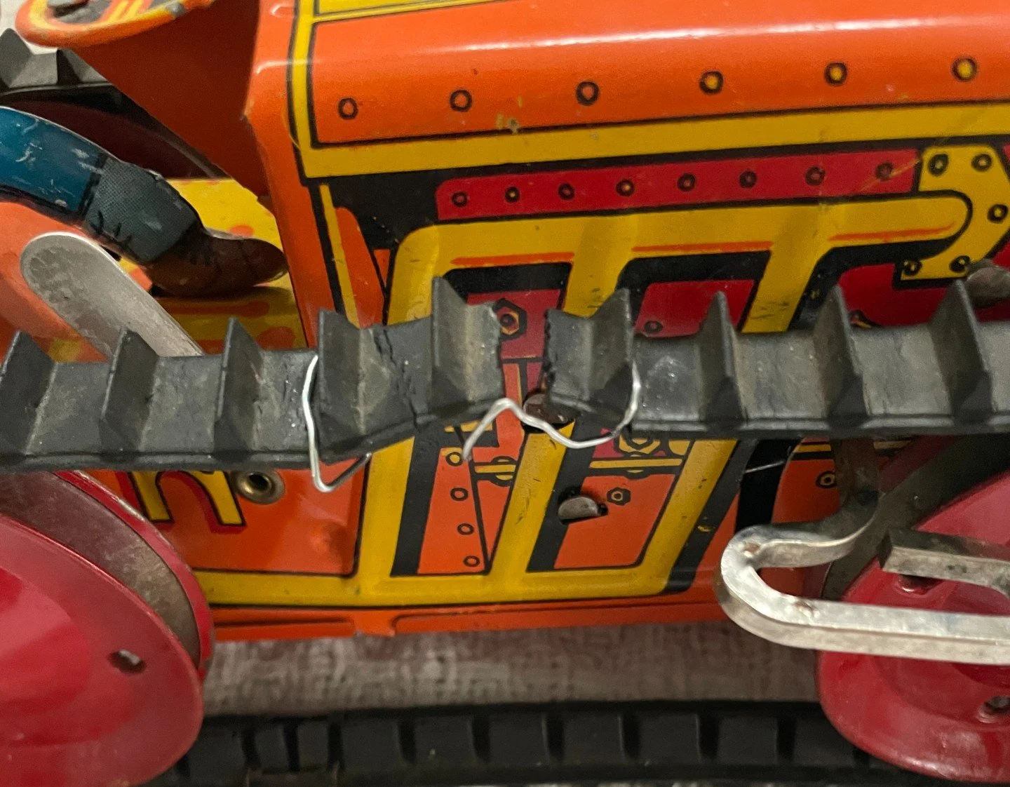 MXTRACTORORANGEc.jpg