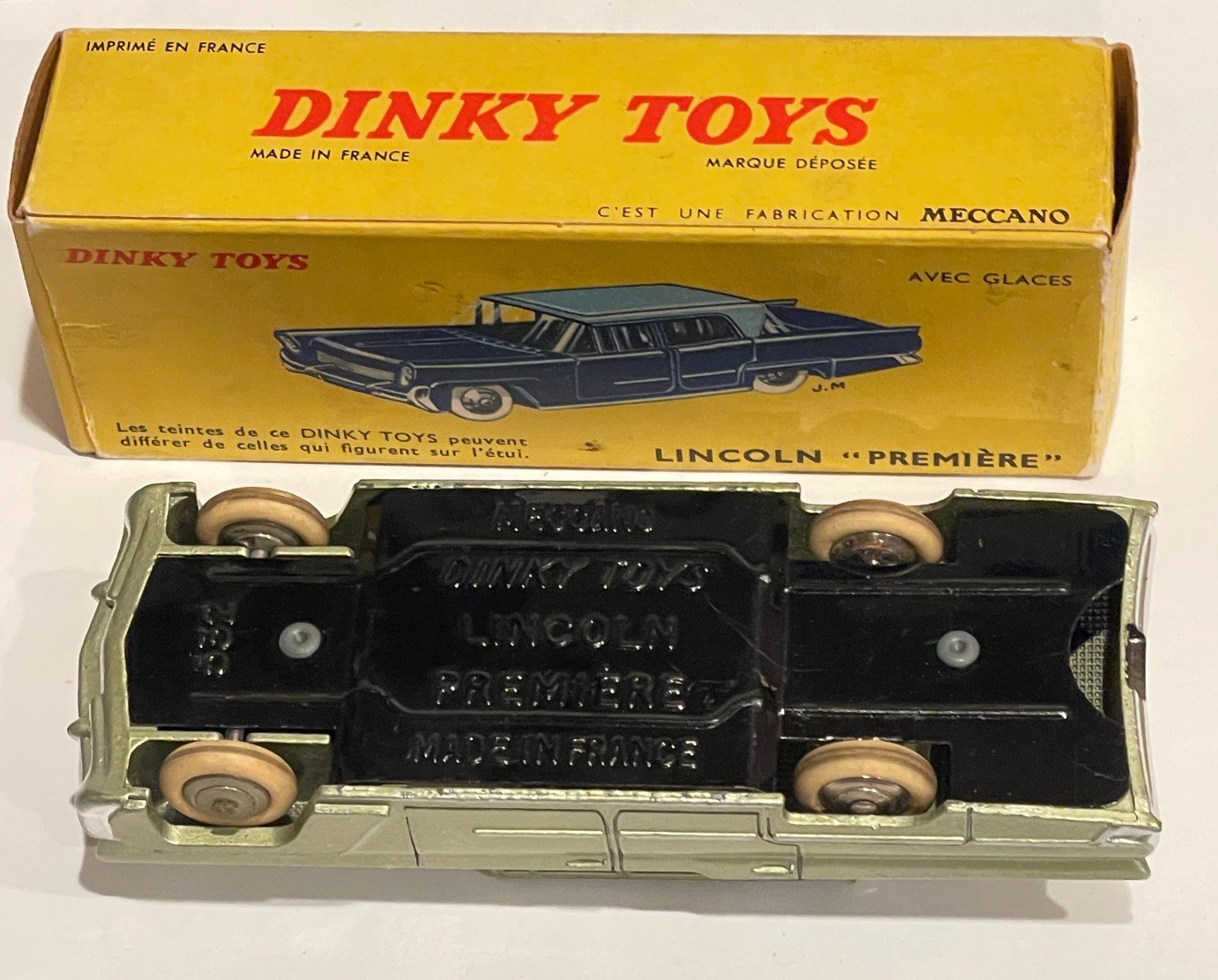 DKFR532GrnOBc.jpg