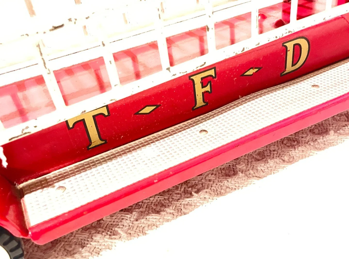 TK68FIRELADDERd.jpg