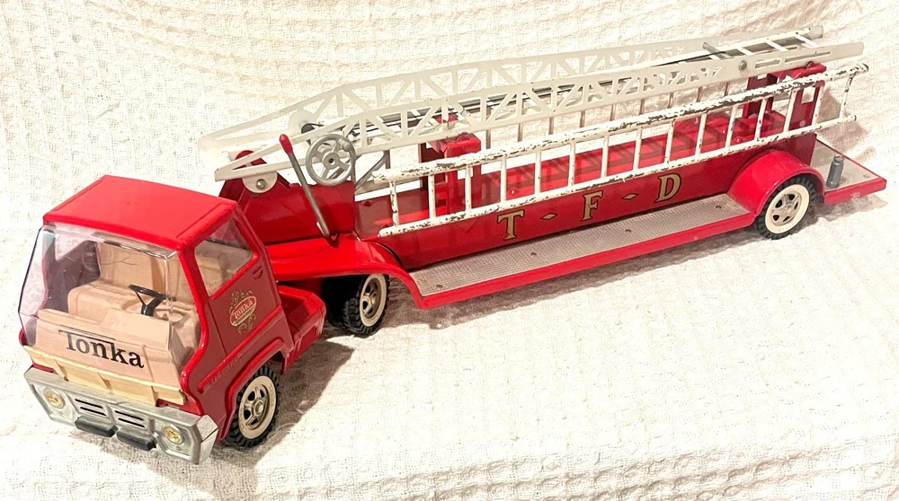 1968 Tonka Fire Ladder Truck — Tobias Toys Trains