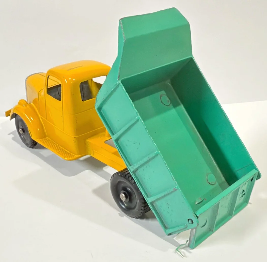 TTJUMBODUMPb.jpg