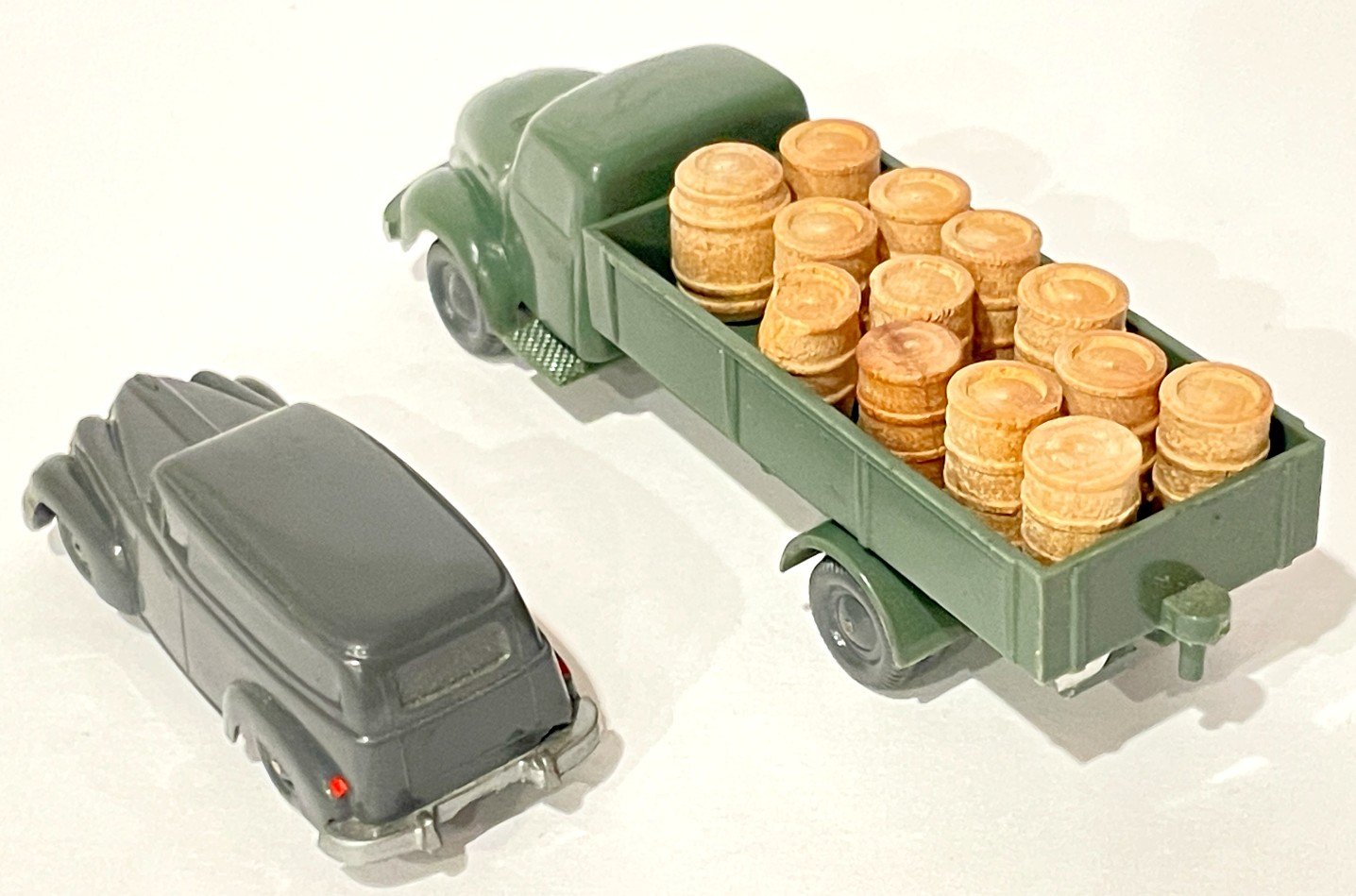 WK2TRUCKSBARRELSa.jpg