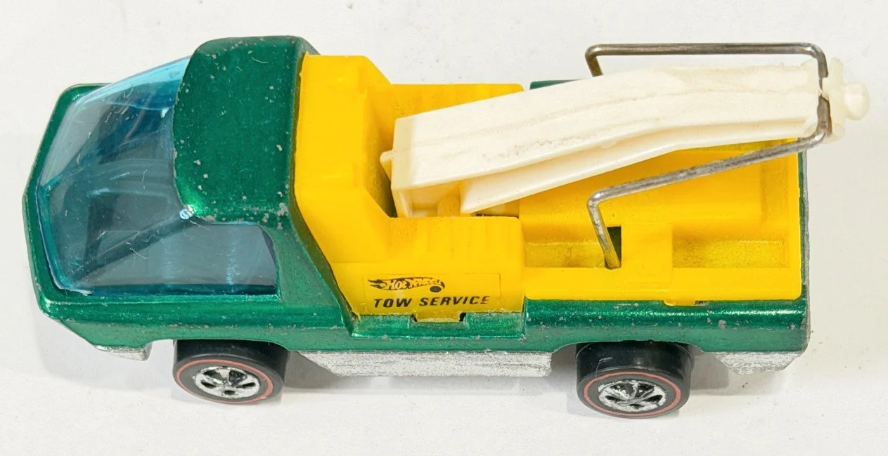 Clean Mattel Hot Wheels Heavyweights Tow Truckd.jpg
