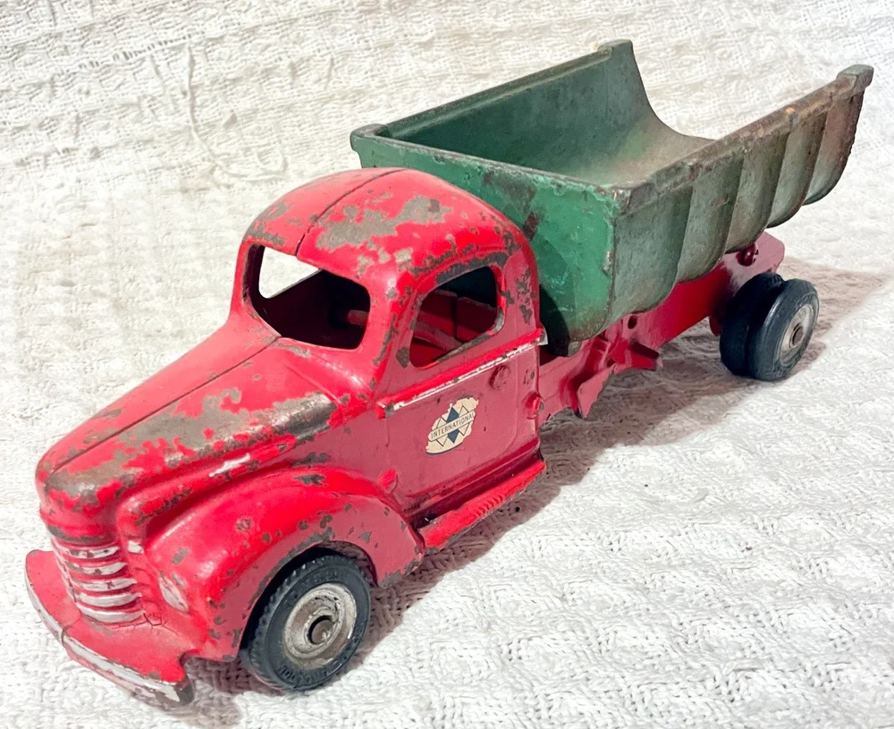 Large Arcade International Dump Truck — Tobias Toys Trains
