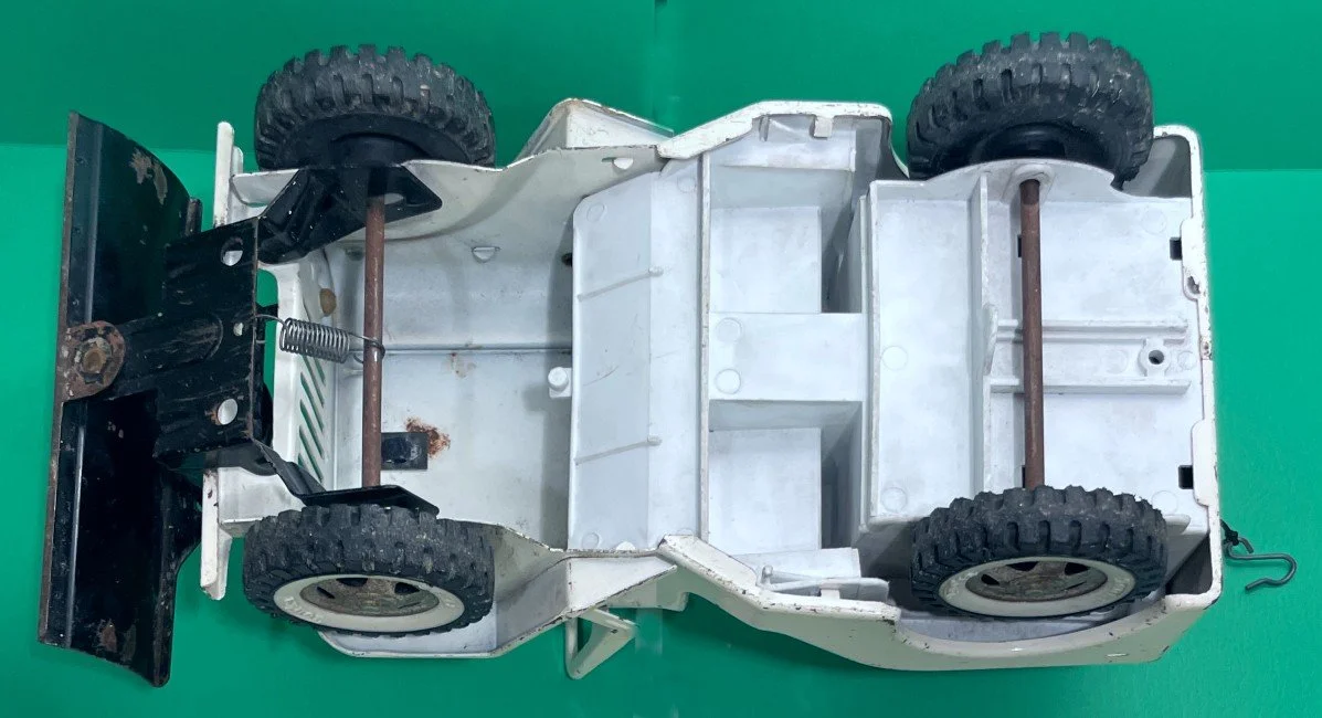 TKJEEPWRECKERc.jpg