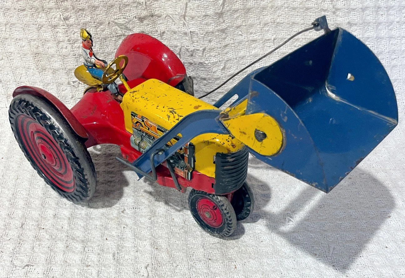 MXLARGETRACTORSHOVELb.jpg