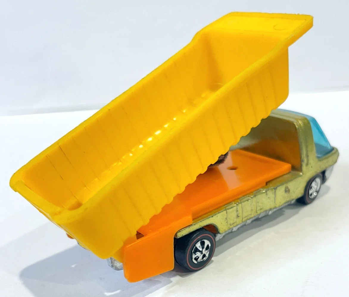 HWDUMPTRUCKb.jpg