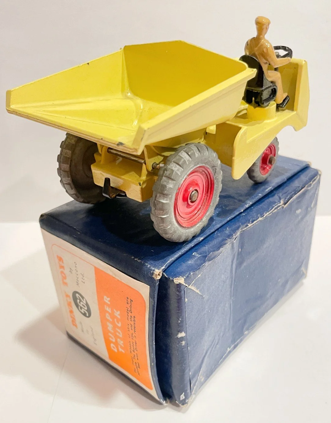 DK562OBa.jpg