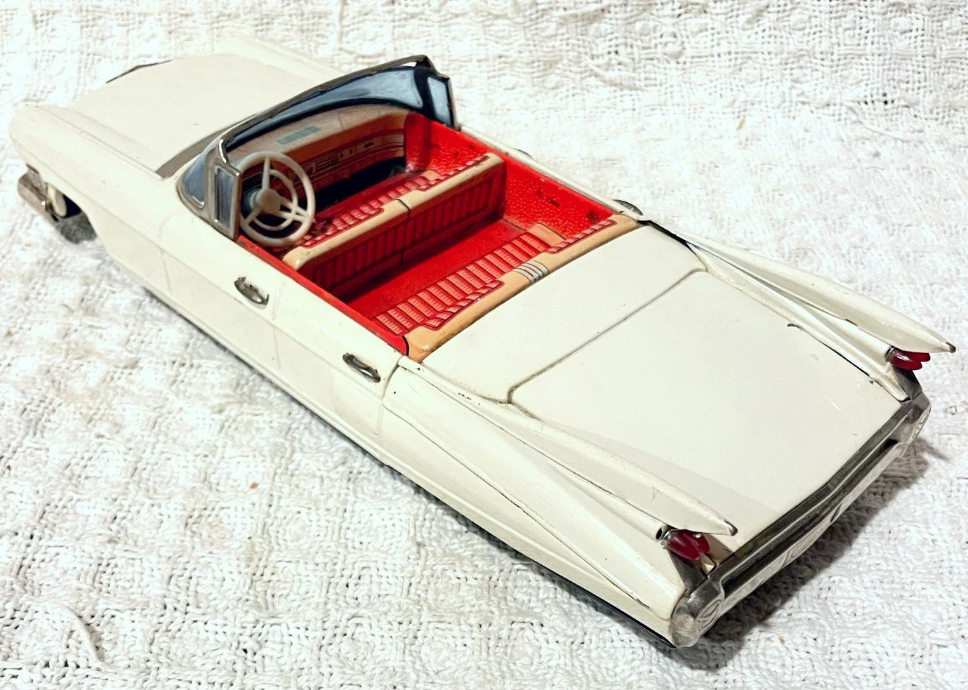 JT12INCADILLACa.jpg