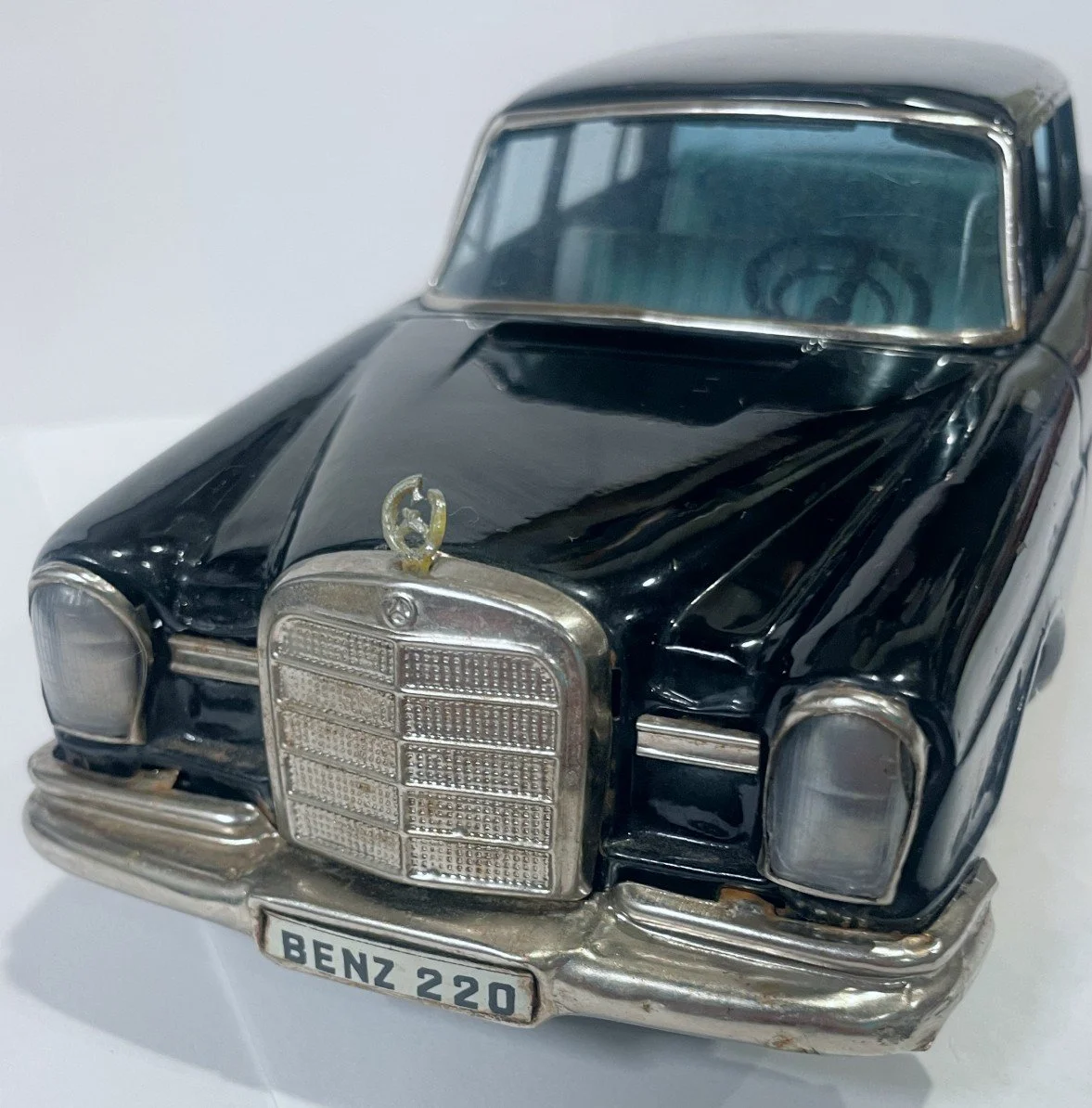 JTMERCEDES220a.jpg