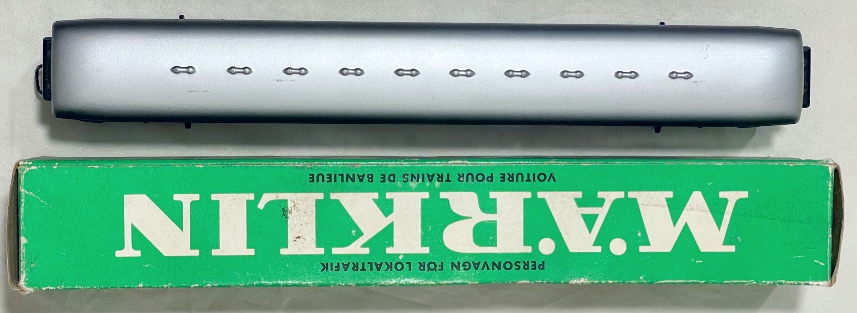 MK4943GRNOBb.jpg