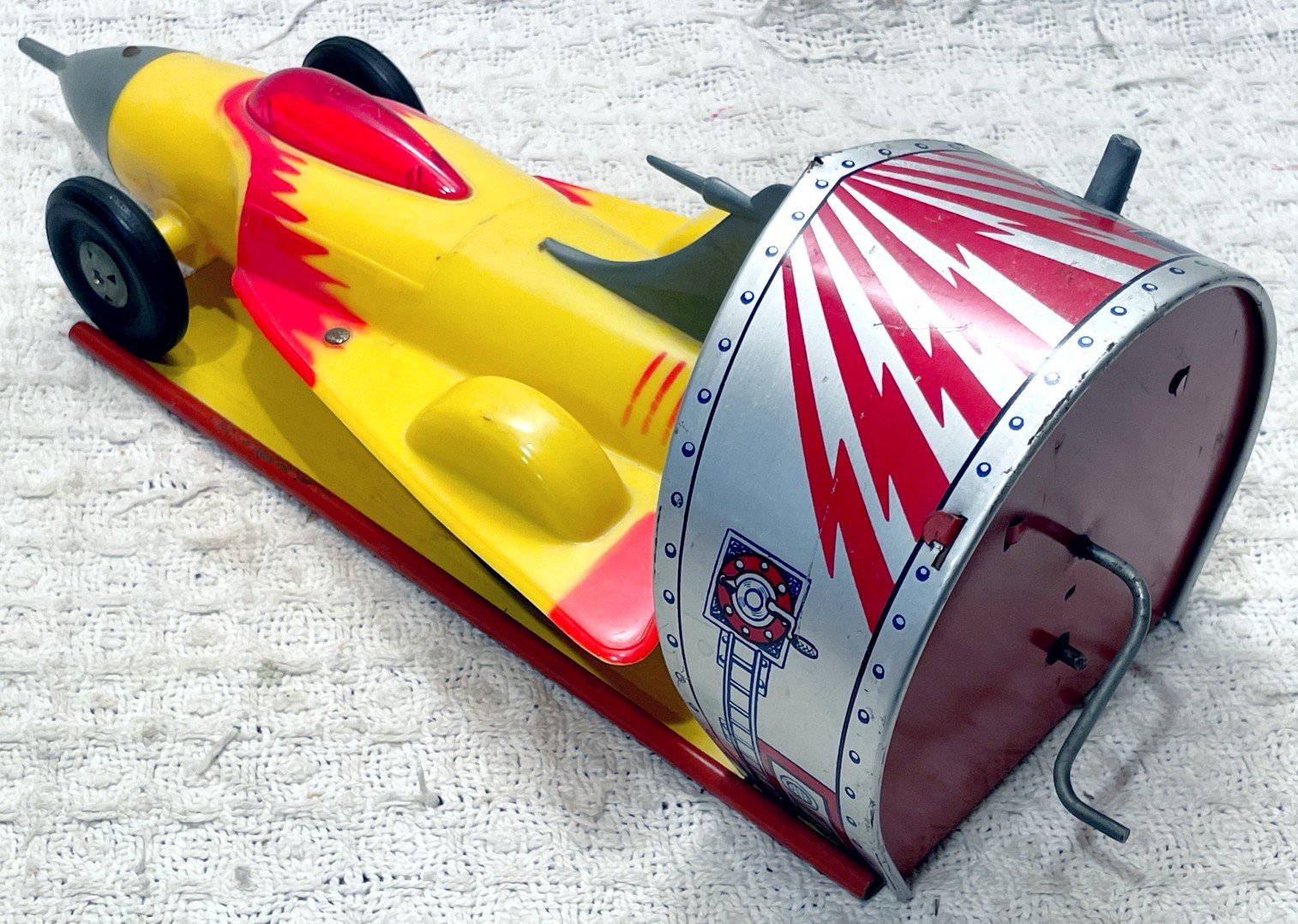 IDJETCAR1a.jpg