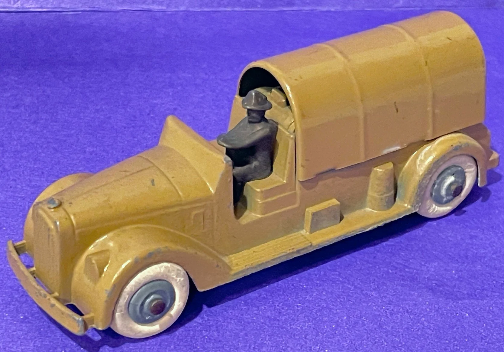 TT1933MACKARMY.jpg