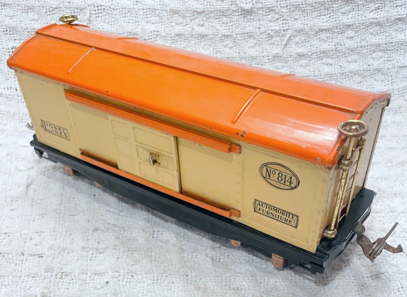 LE814a.jpg