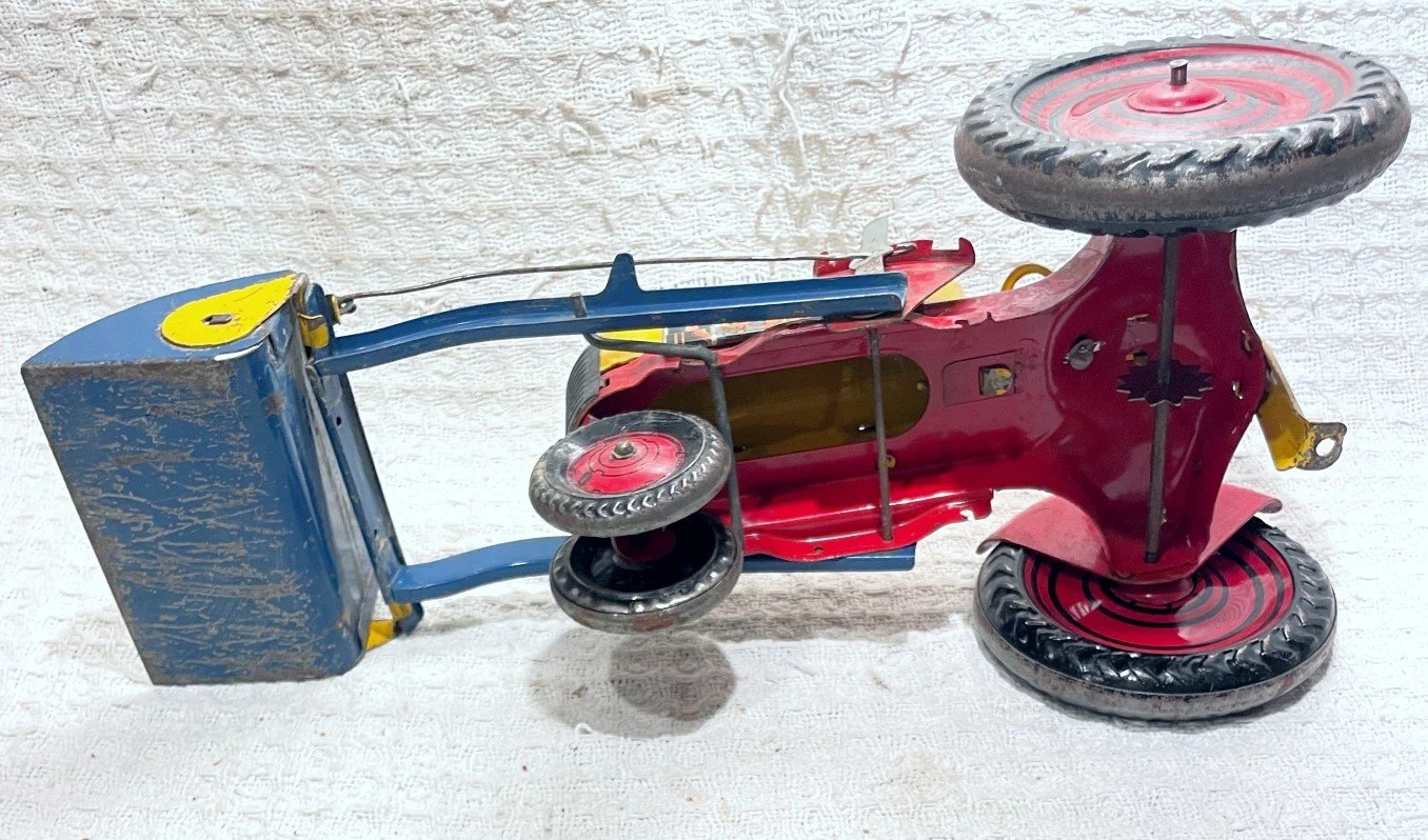 MXLARGETRACTORSHOVELf.jpg