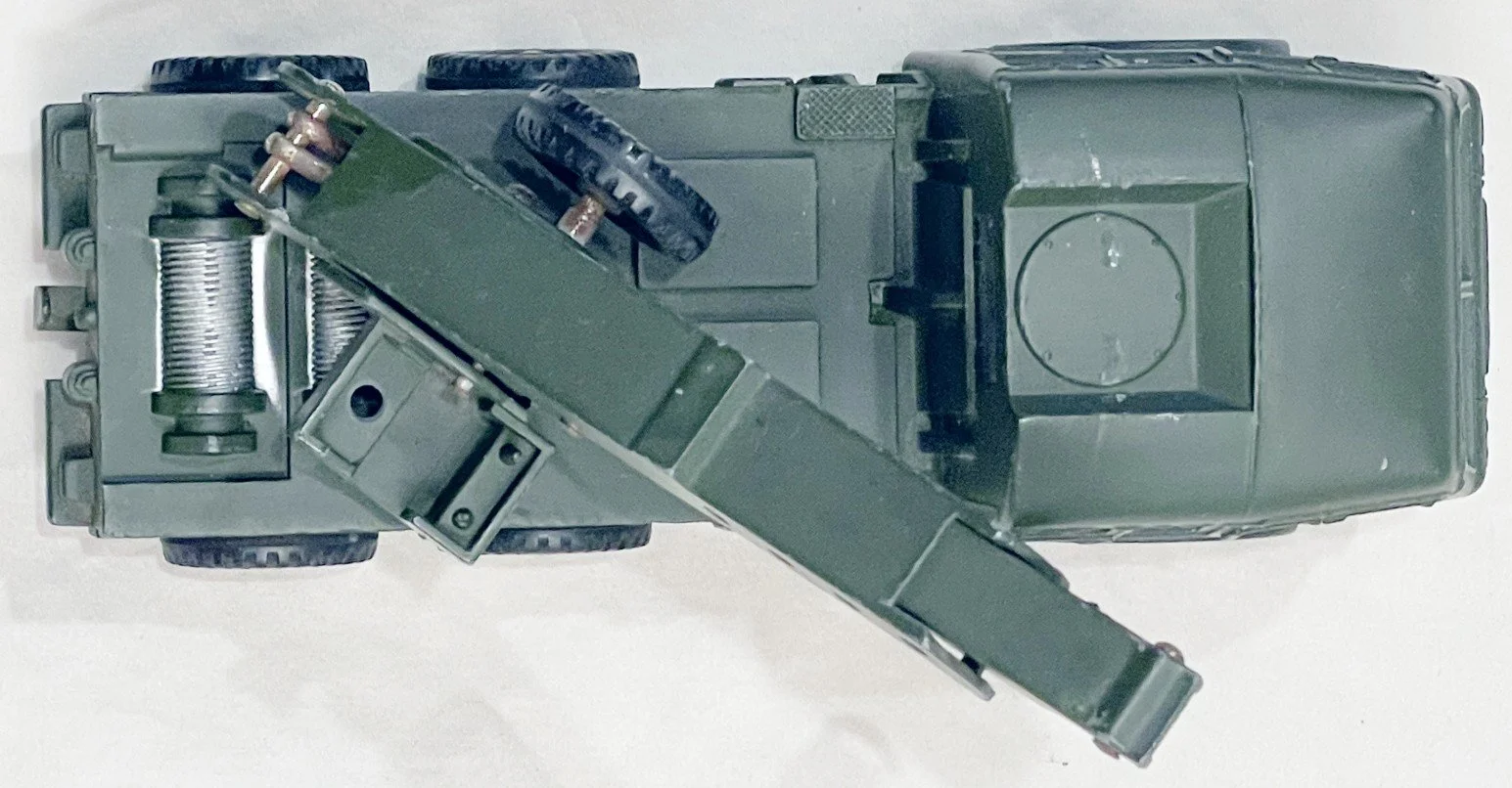 DKF826b.jpg