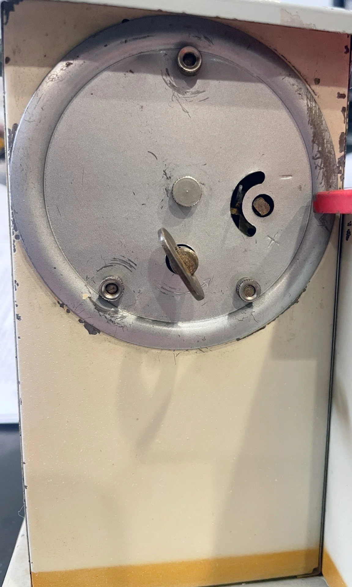 KBSTATIONOPERCLOCKd.jpg