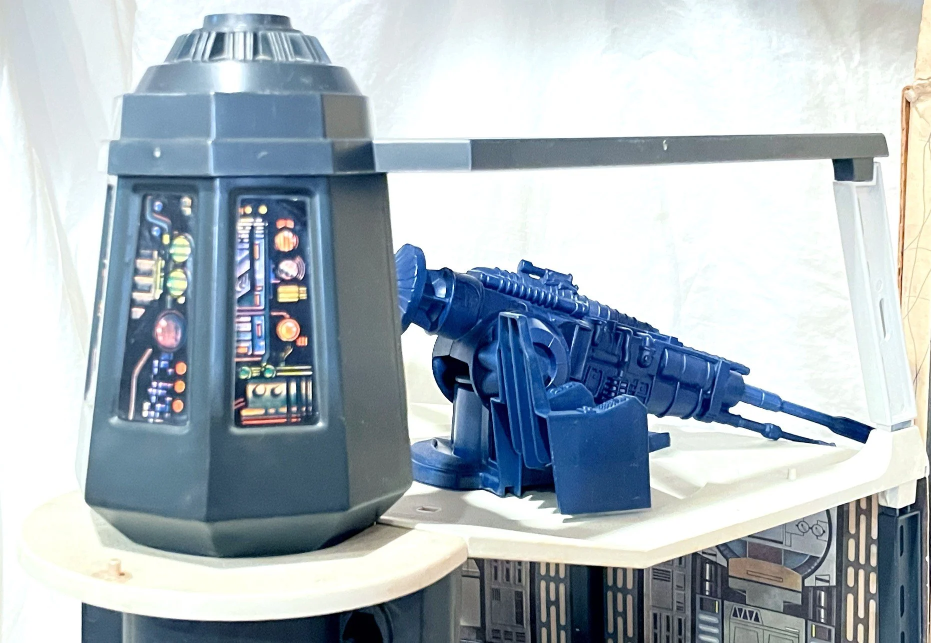 SWDEATHSTAROBi.jpg