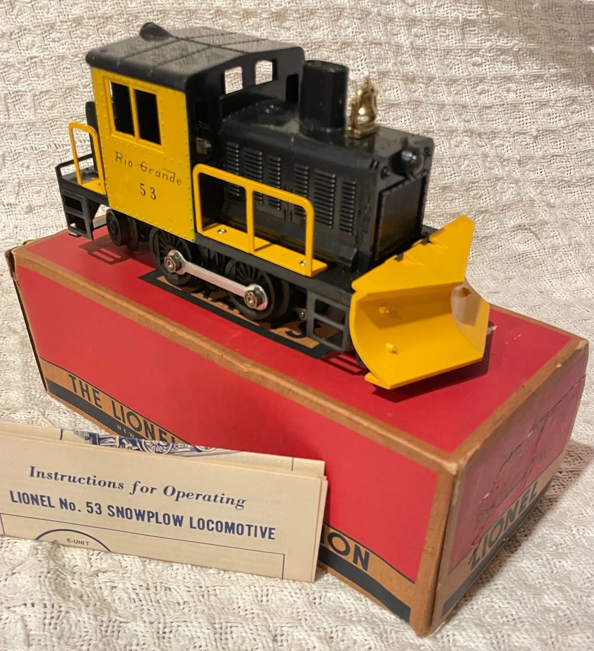 Scarce Plasticville 5605 Railroad Accessories Unit — Tobias Toys