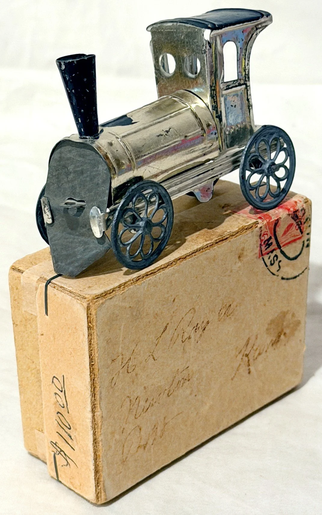 TINNICKELTOYTRAINOB.jpg