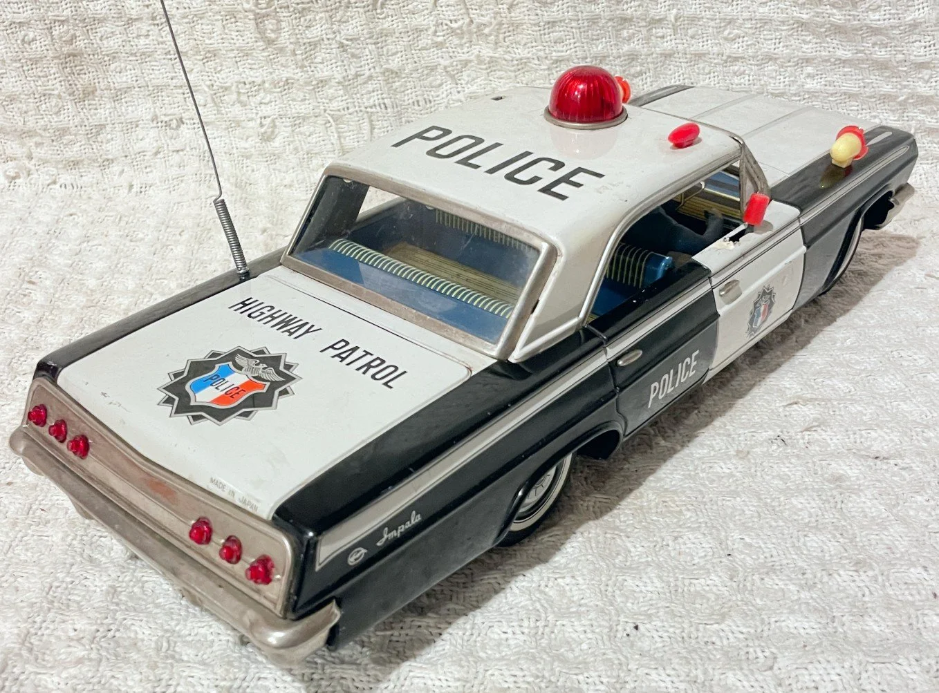 BO14POLICEb.jpg