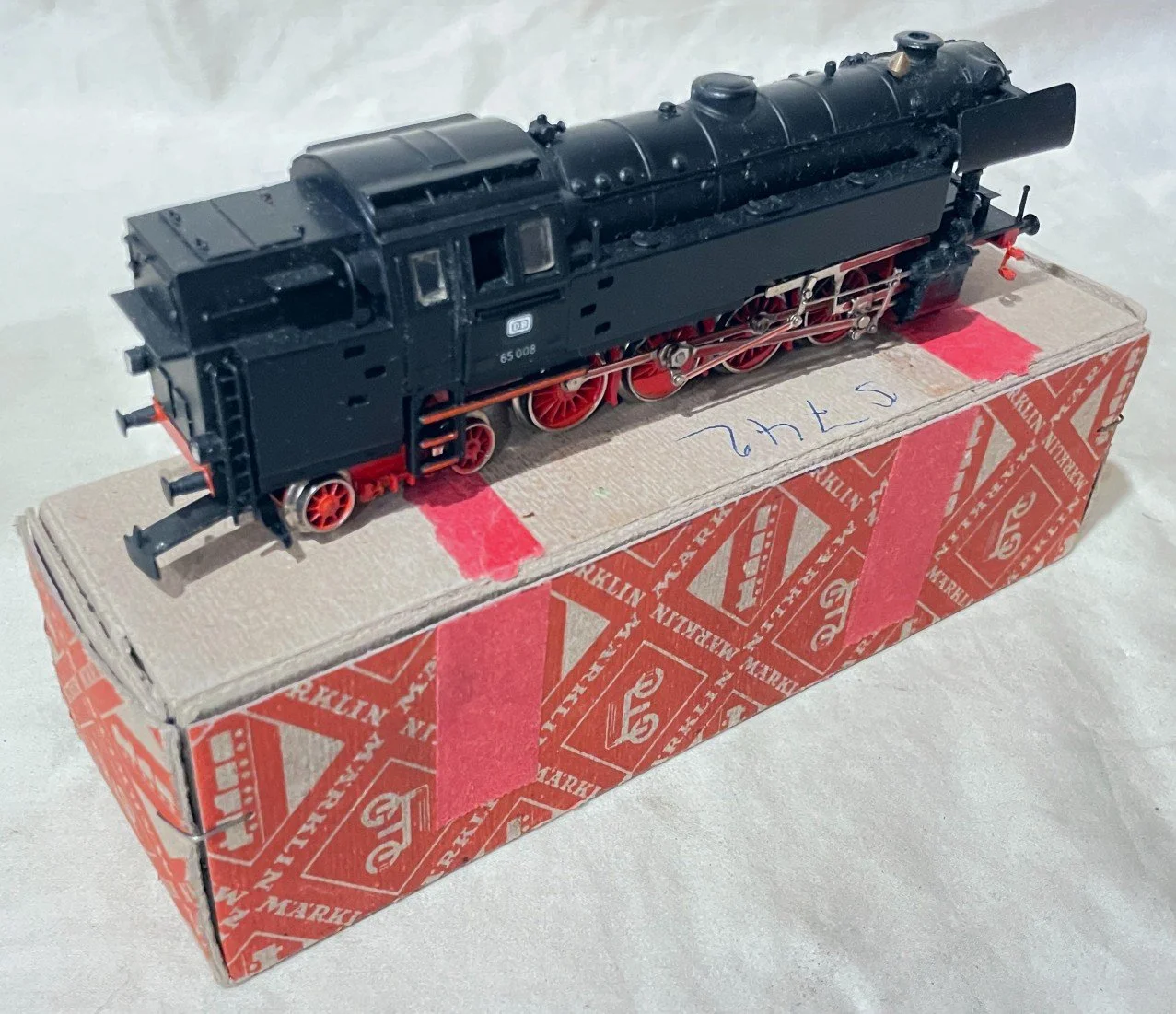 MKCUSTBR85a.jpg