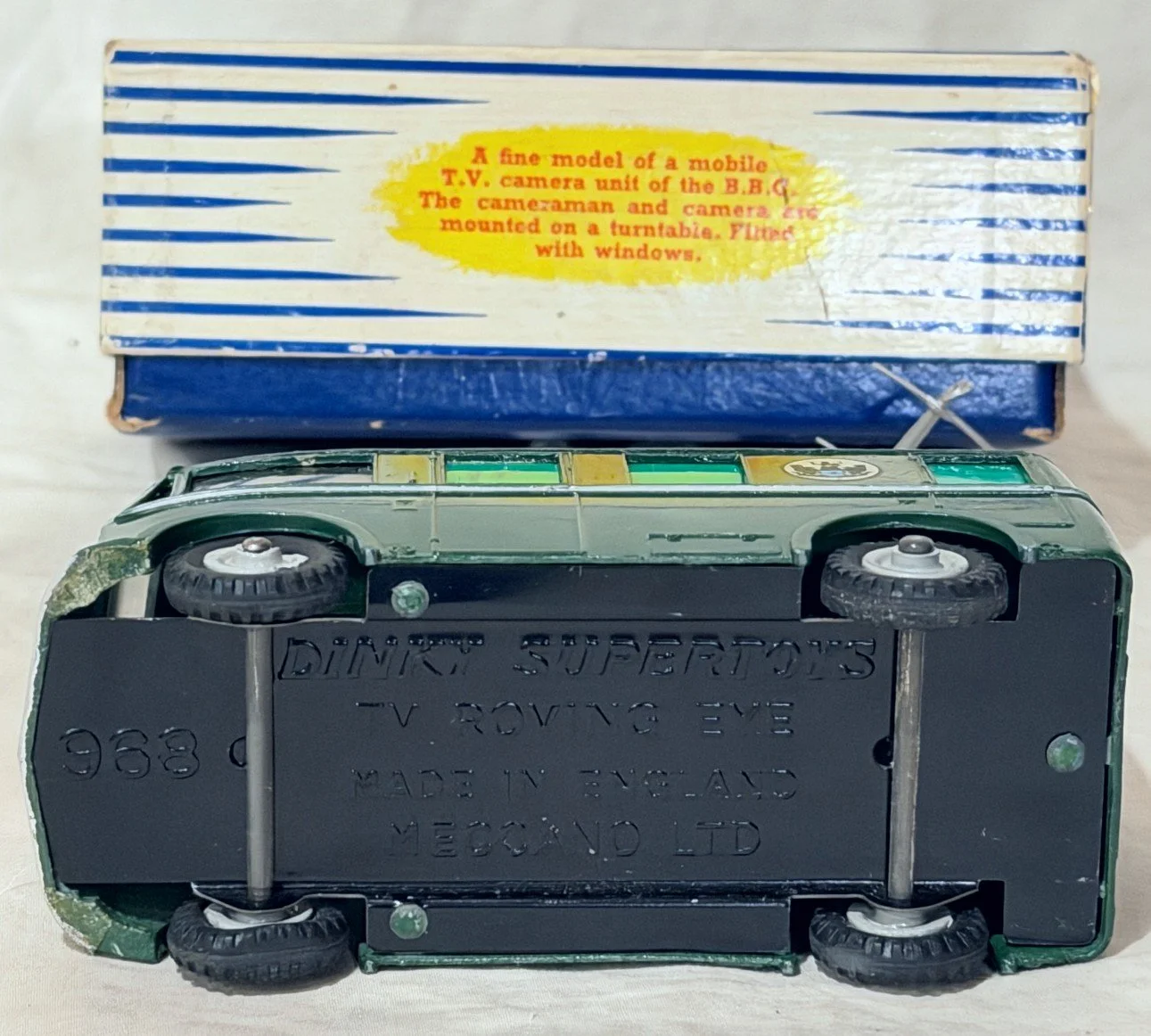DK968OBc.jpg