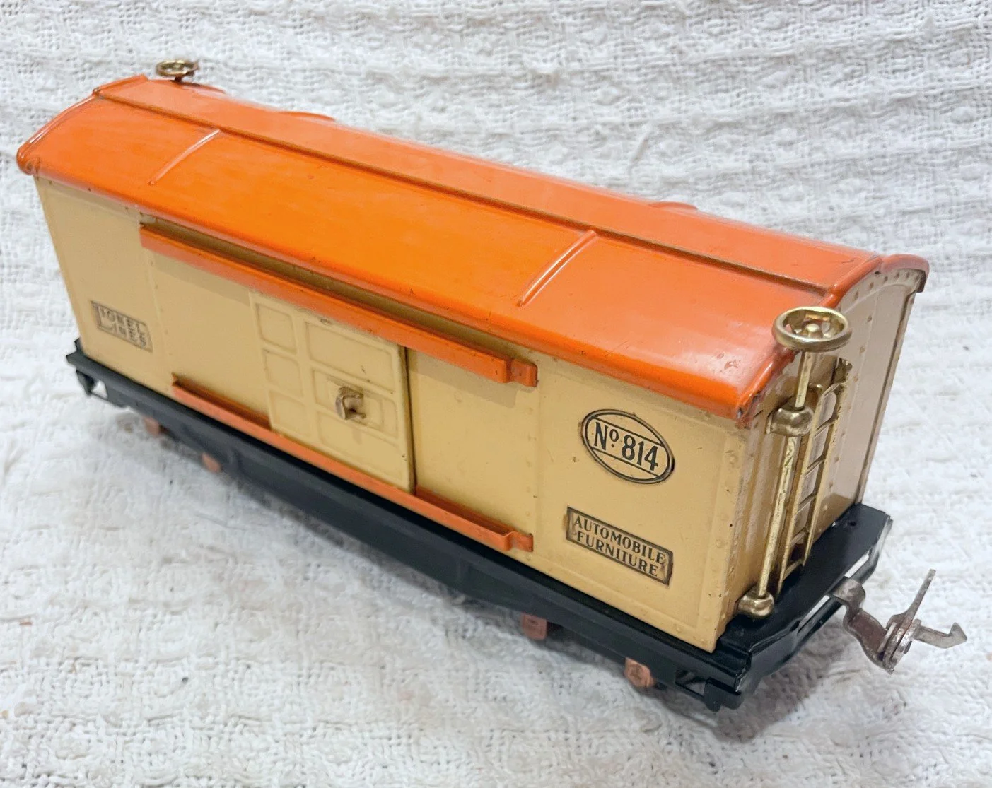 LE814.jpg