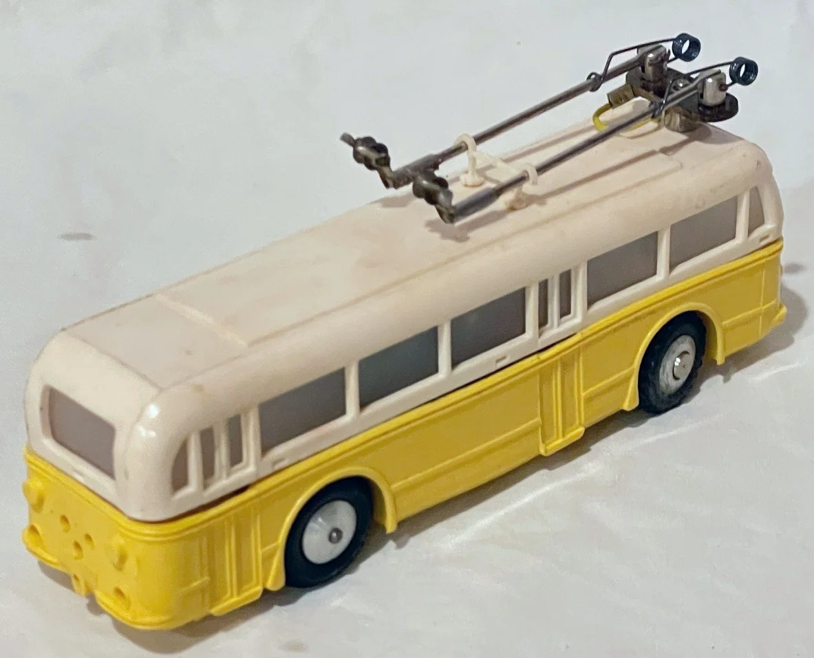 TBARISTOYELLOWOBb.jpg