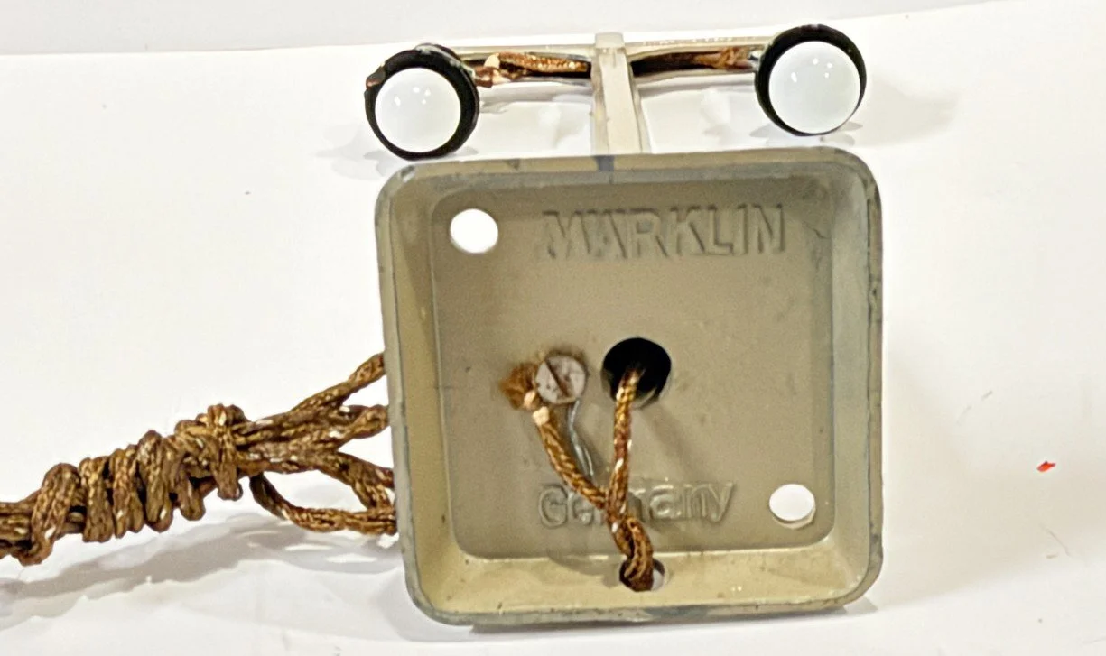MK448:2c.jpg