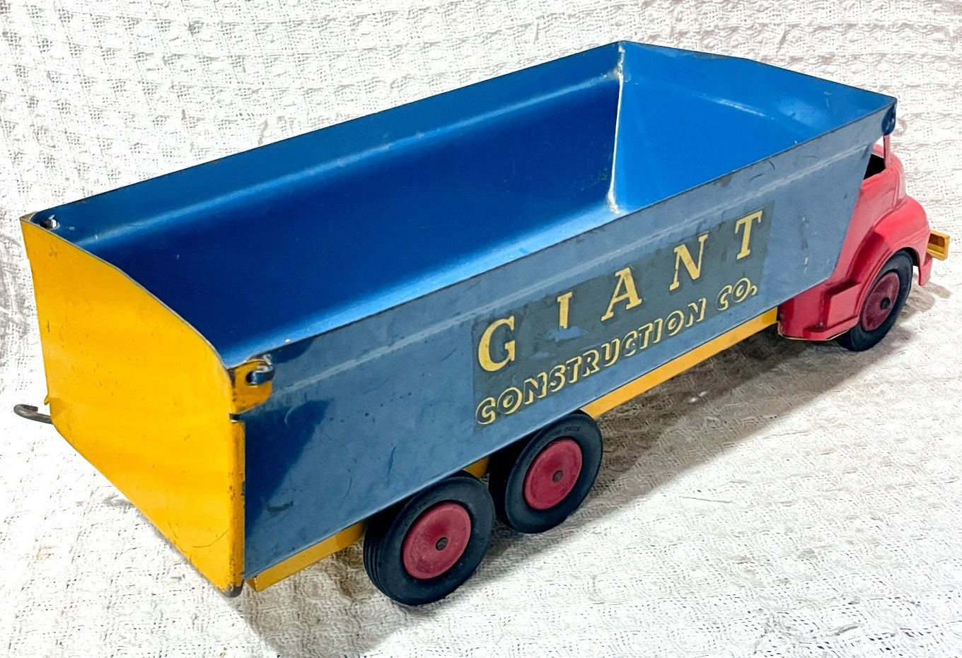 WDGIANDDUMPa.jpg