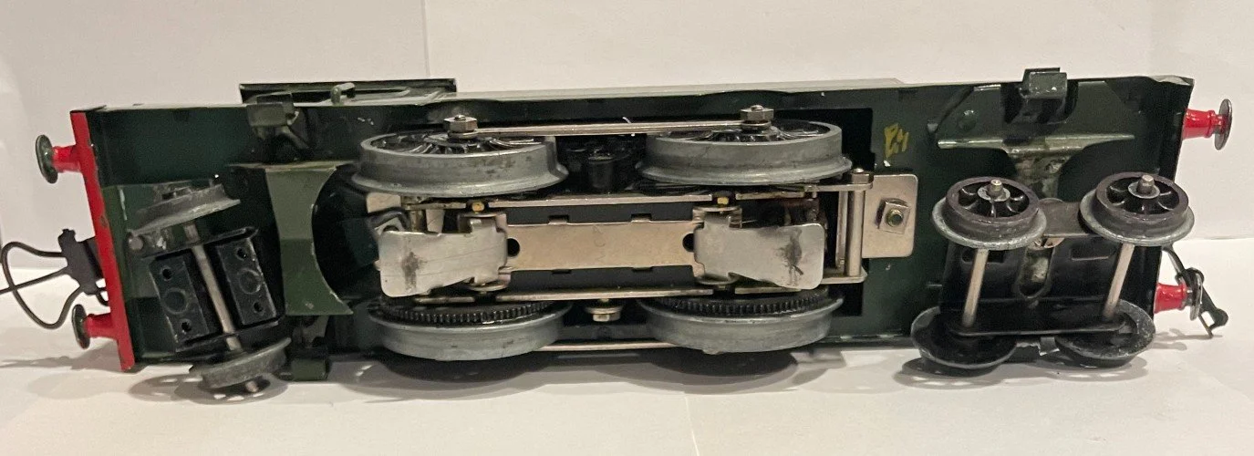 HB2221GWRc.jpg