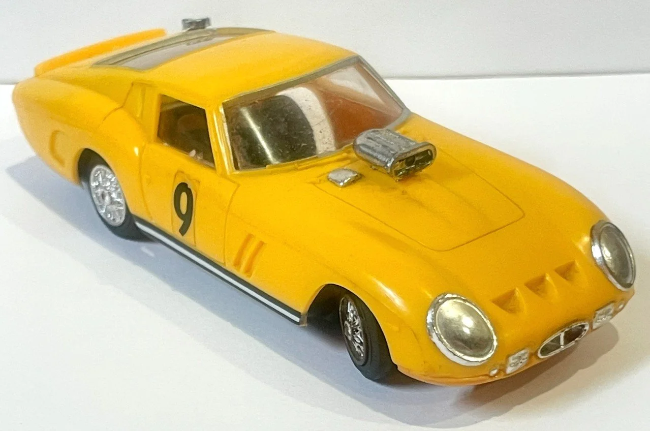 IDFERRARI.jpg