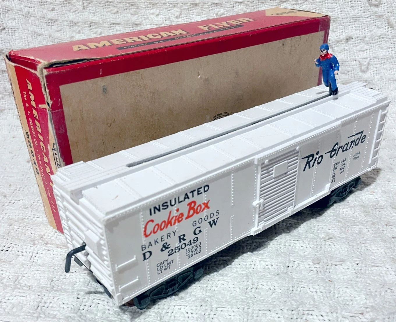 AF25049OBa.jpg