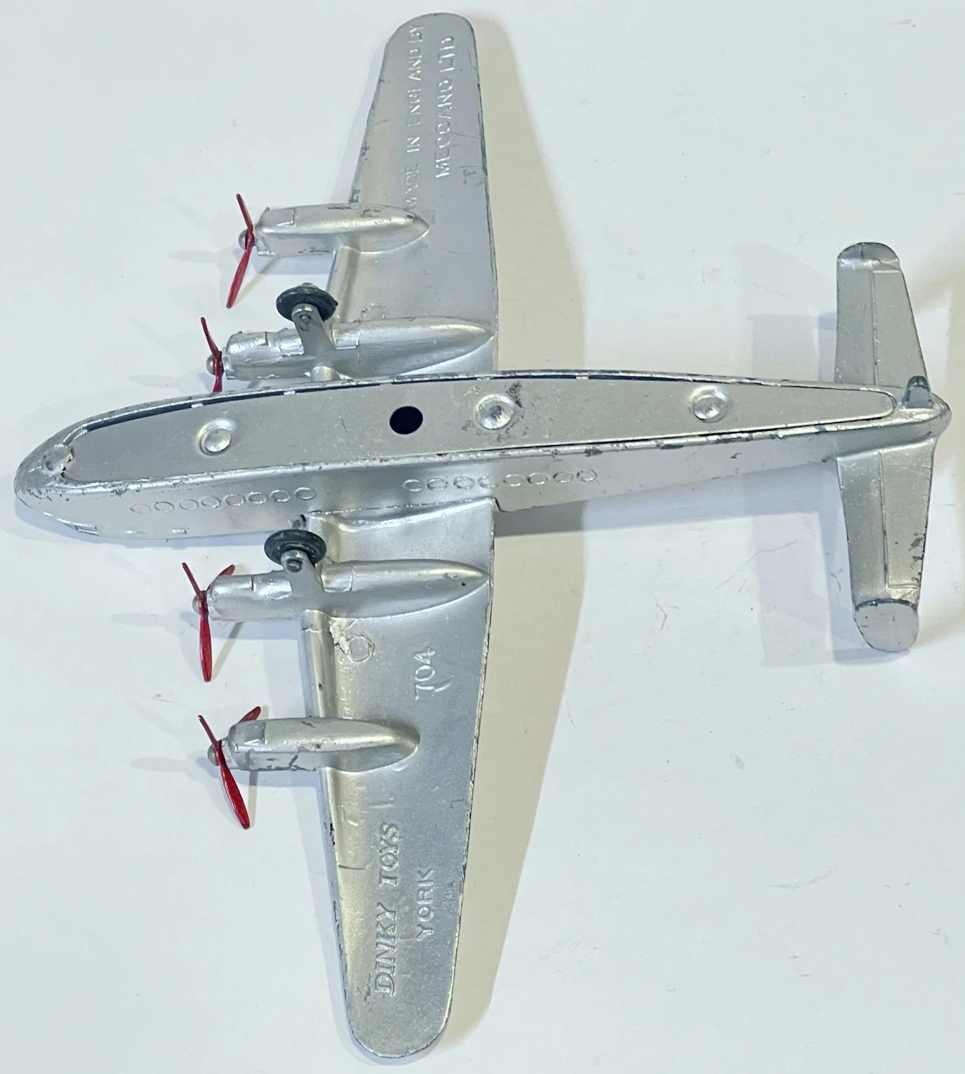 DK704c.jpg