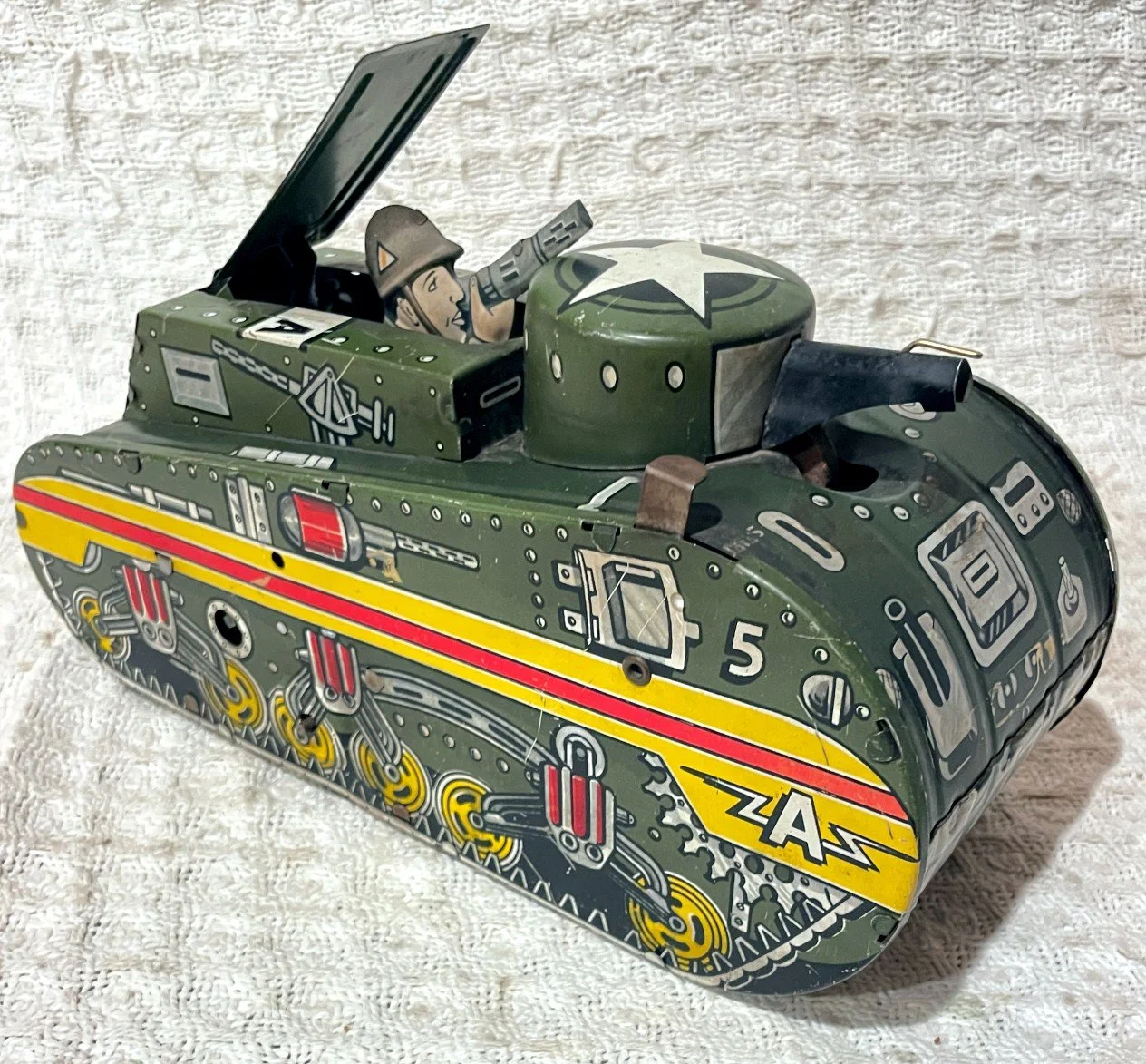 MXWWIITANK.jpg